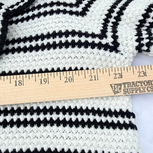 Size Medium, Cable Knit Striped Ruffle Sweater Crop – Black & White 2010 vibes - Picture 7 of 8